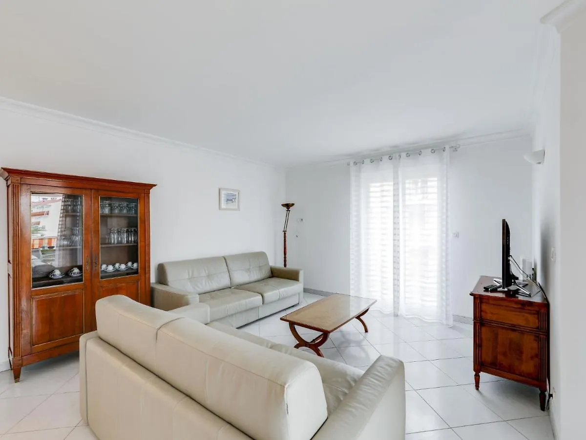 Apartment Residence L'Amiral By Interhome Saint-Raphaël Francie